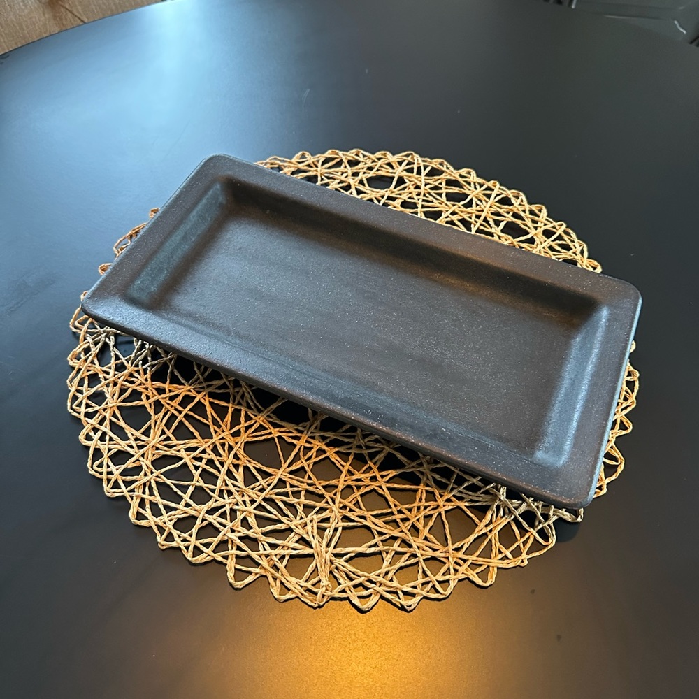 Black tray